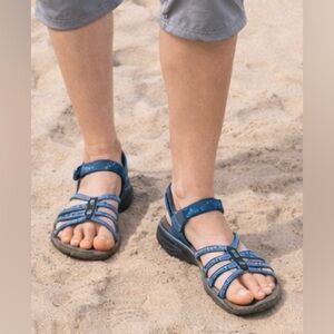 Women’s Teva Sandals Size 9.5 in Outdoor Blue